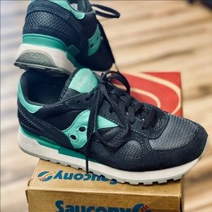 NIB SZ 7.5 Saucony women’s teal&grey Classic jazz!